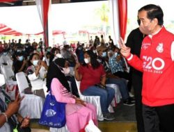 Presiden Jokowi Tinjau Vakinasi di Terminal Petikemas Bitung