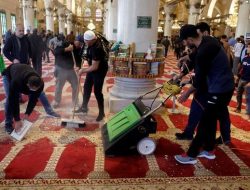 Israel Sebut Terpaksa Lakukan Kekerasan di Masjid Al-Aqsa