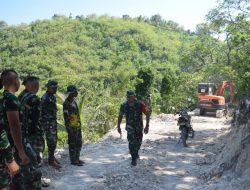 Sambangi Pasukan di Lokasi, Letkol Suhendar Tegaskan TMMD Tugas Mulia