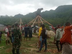 Sebagai Pemberi Solusi Sekaligus Penyemangat, Babinsa Molo Utara Ajak Warga Lakukan Karya Bakti