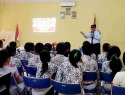 Bapas Karangasem Goes To School Sasar Ratusan Pelajar di Kecamatan Nusa Penida