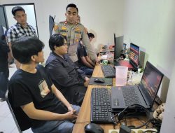 Jalankan Komitmen Kapolri, Polsek Cengkareng Gelandang 5 Orang Operator Judi Online di Ruko Taman Palem