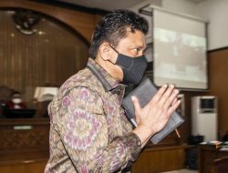 Buku Hitam Ferdy Sambo Disorot IPW, Diduga Berisi Nama Polisi Penerima Gratifikasi Bisnis Tambang