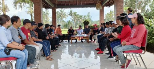 Bantuan Bencana Alam, Babinsa Kodim 1611/Badung Dampingi Penyerahan Dana Bantuan