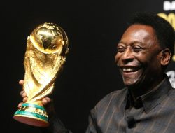 Legenda Sepak Bola Pele Puji Messi yang Raih Juara Piala Dunia 2022