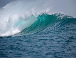 Gelombang Tinggi 6 Meter Berpotensi Terjang Sejumlah Perairan Indonesia Hari Ini dan Besok