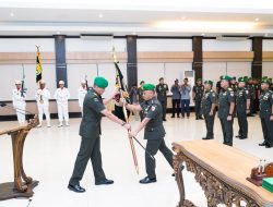 Pangdam IX/Udayana Leads Handover of Positions and Corps Report Tradition of Kodam and Korem Officers