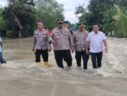 Tinjau Lokasi Banjir, Kapolres Tulang Bawang: 50 Rumah di Dua Dusun di Kecamatan Menggala Rusak