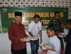 Berbagi Bersama, Kodim 1619/Tabanan Bagikan Takjil kepada Anak Yatim Jelang Buka Puasa