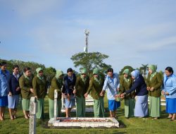 Jelang HUT, Persit KCK Daerah IX/Udayana dan Dharma Pertiwi Daerah “J” Gelar Ziarah Rombongan