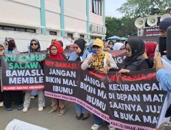 Emak-Emak Bakal kembali Turun ke Jalan Jika KPU Kabupaten Bandung Abaikan Aduan